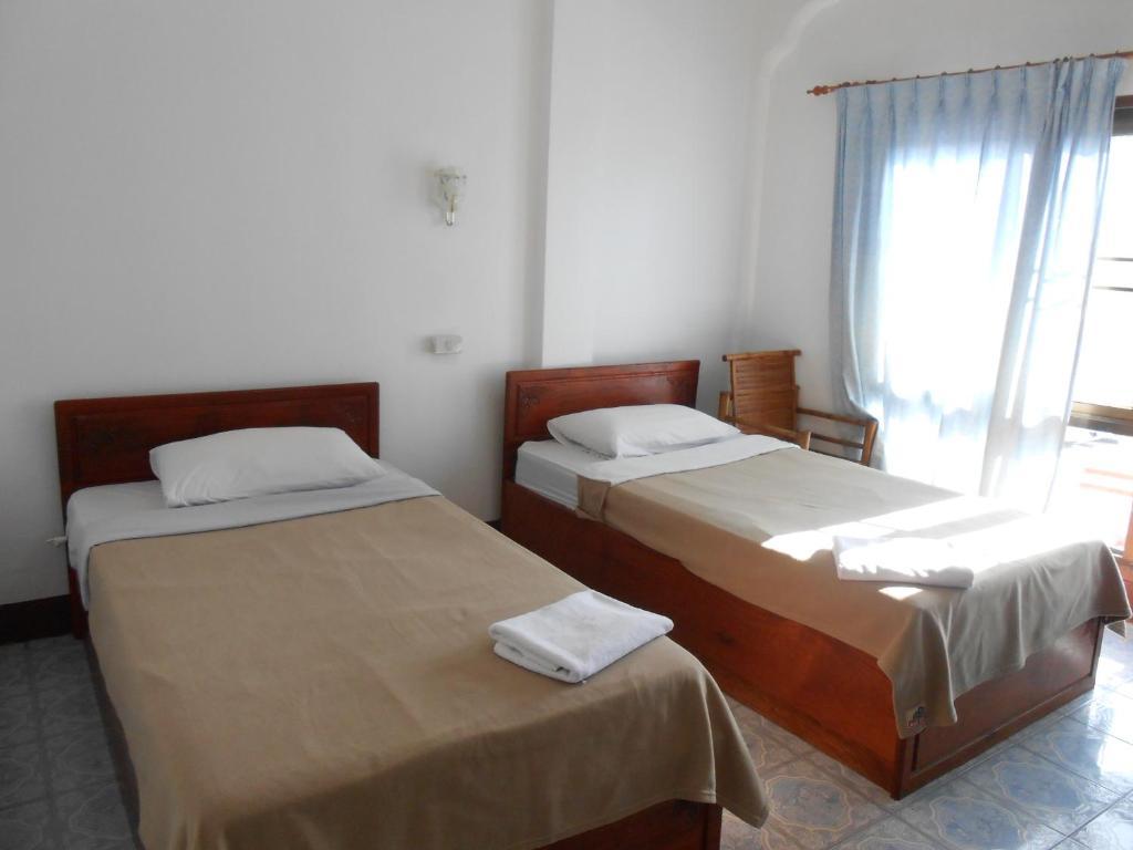 Chanthasom Guesthouse Ban Nongdouang Esterno foto