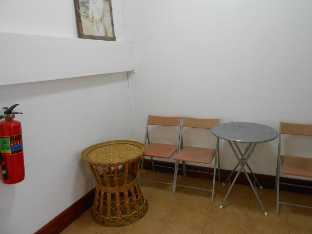 Chanthasom Guesthouse Ban Nongdouang Esterno foto