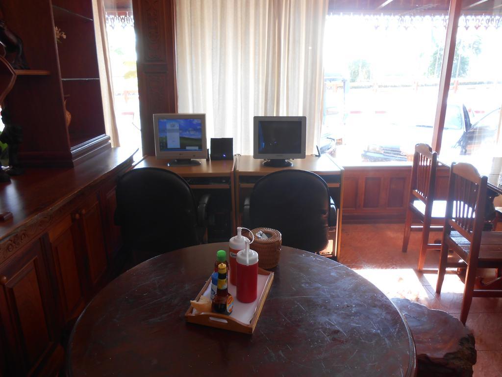 Chanthasom Guesthouse Ban Nongdouang Esterno foto