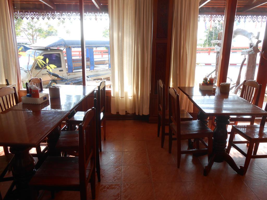 Chanthasom Guesthouse Ban Nongdouang Esterno foto