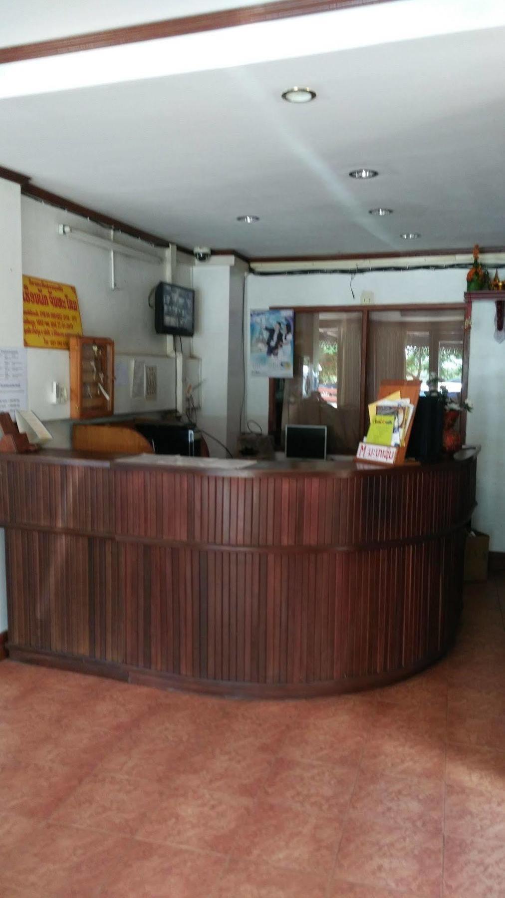 Chanthasom Guesthouse Ban Nongdouang Esterno foto
