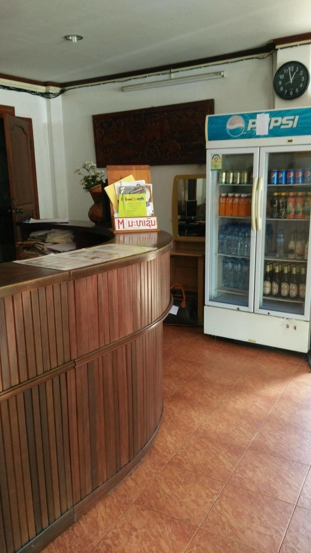 Chanthasom Guesthouse Ban Nongdouang Esterno foto